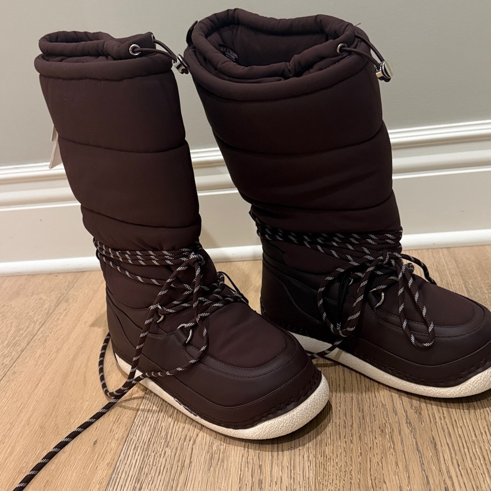 Zara Women's Burgundy ‘ski’ line  Winter Boots - Picture 10 of 10